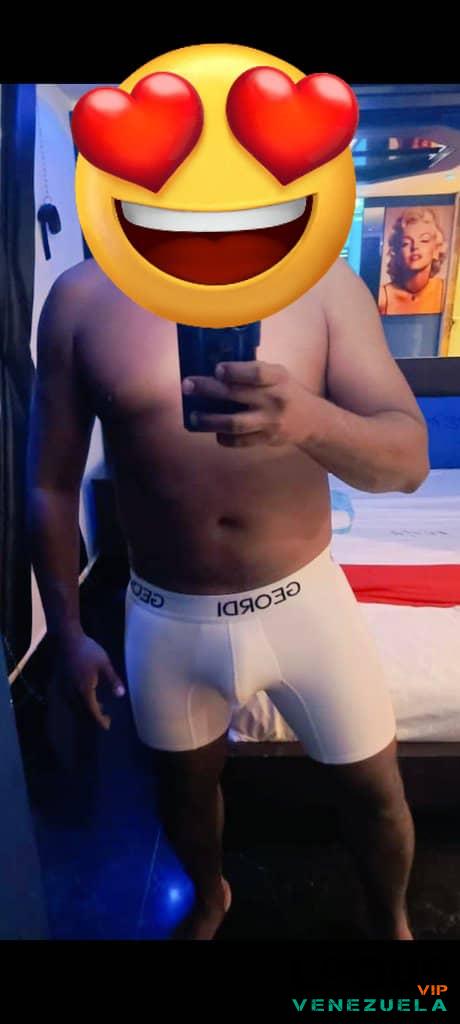 Escorts Gay Distrito Capital: Moreno verga gruesa maduro masculino solo caballeros solventes de Caracas